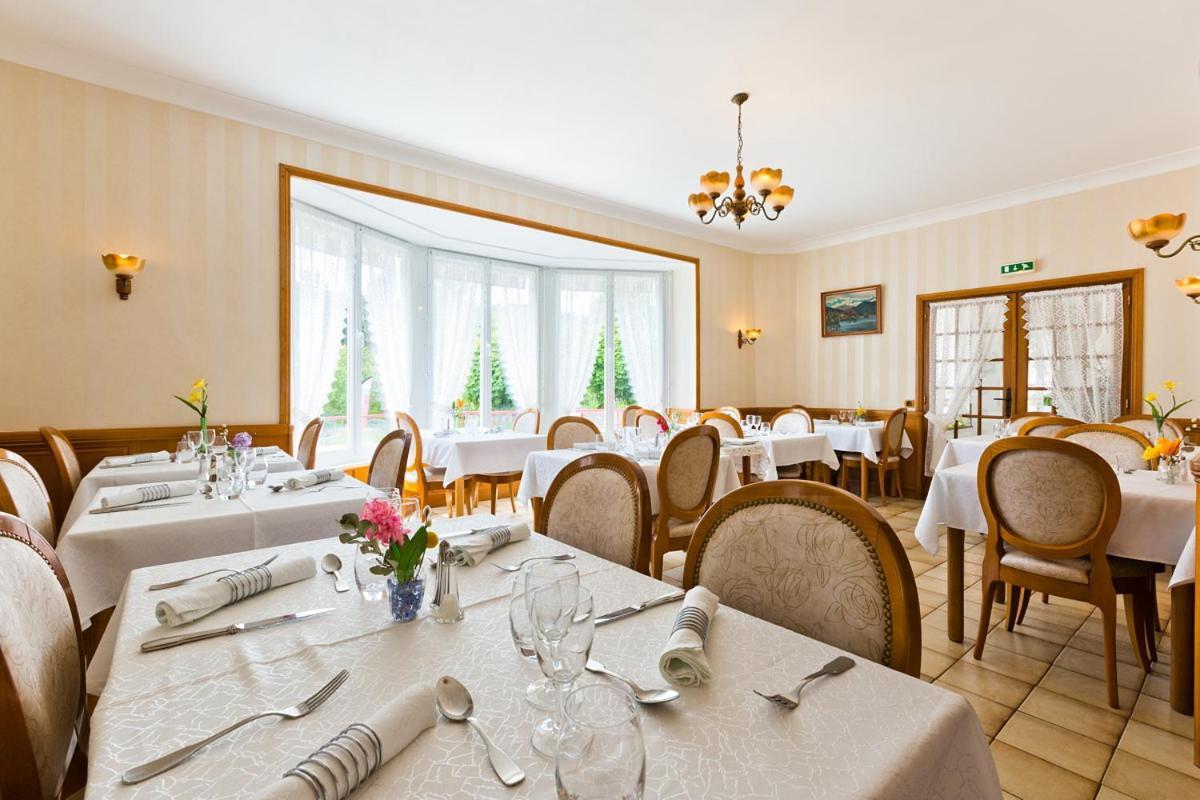 Hotel Restaurant Le Grillon Chambon-sur-Lac Kültér fotó