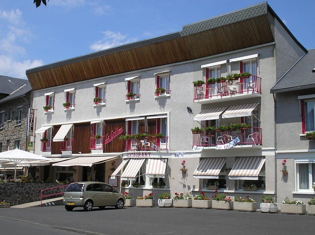 Hotel Restaurant Le Grillon Chambon-sur-Lac Kültér fotó