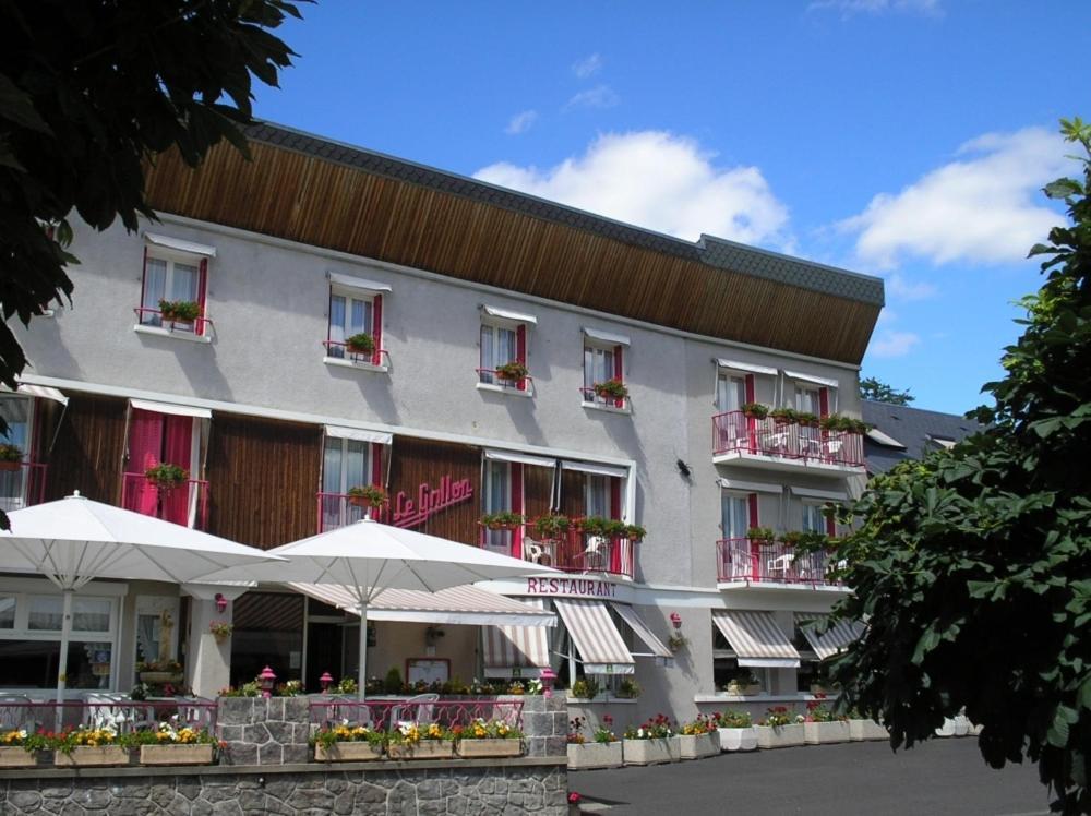 Hotel Restaurant Le Grillon Chambon-sur-Lac Kültér fotó